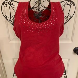 Women’s tank size medium